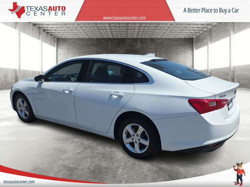 Chevrolet Malibu Vehicle Full-screen Gallery Image 8