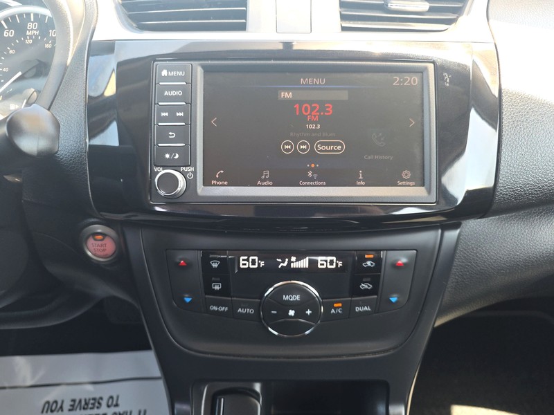 Nissan Sentra Vehicle Full-screen Gallery Image 11