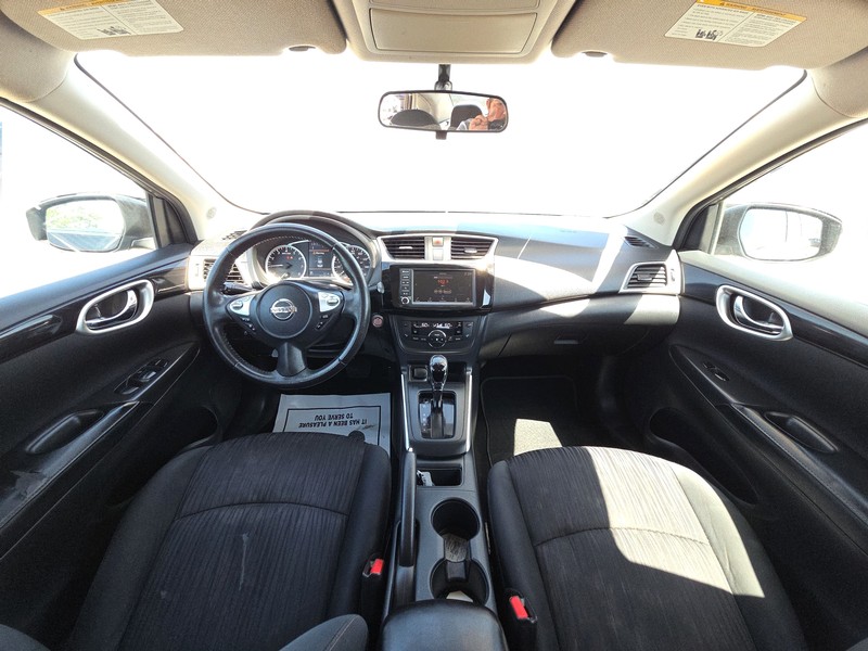 Nissan Sentra Vehicle Full-screen Gallery Image 14