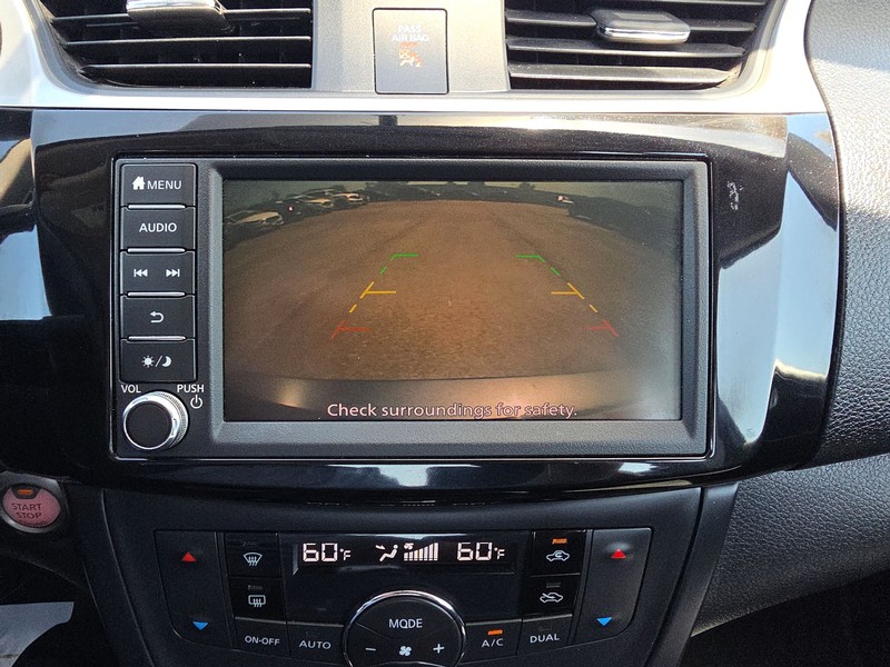 Nissan Sentra Vehicle Full-screen Gallery Image 16