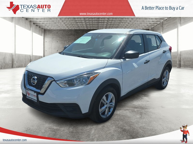 Nissan Kicks Vehicle Full-screen Gallery Image 2