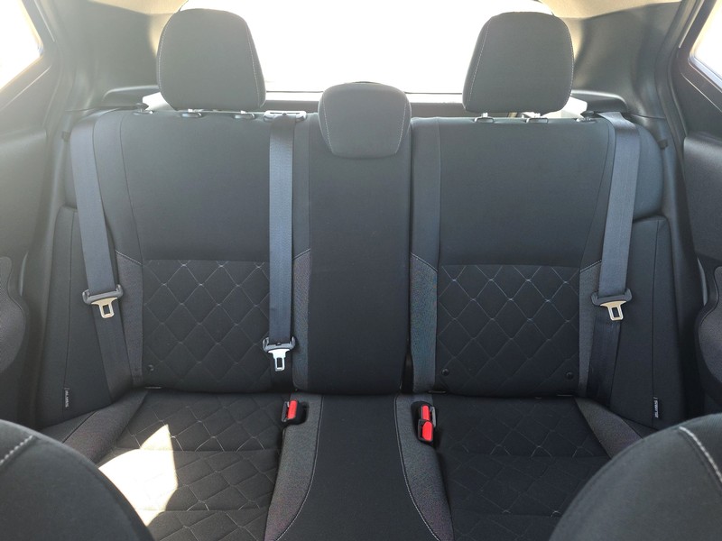 Nissan Kicks Vehicle Full-screen Gallery Image 13