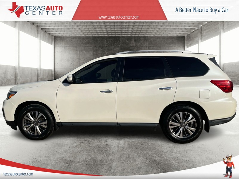 Nissan Pathfinder Vehicle Full-screen Gallery Image 5
