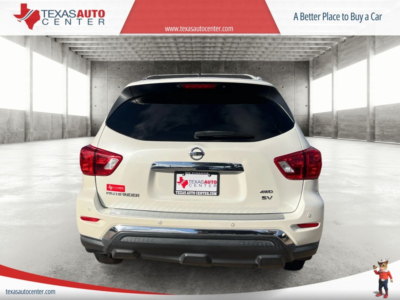 Nissan Pathfinder Vehicle Full-screen Gallery Image 6