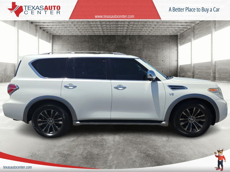 Nissan Armada Vehicle Full-screen Gallery Image 4