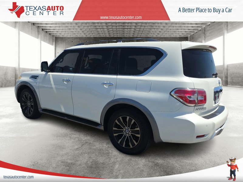 Nissan Armada Vehicle Full-screen Gallery Image 8