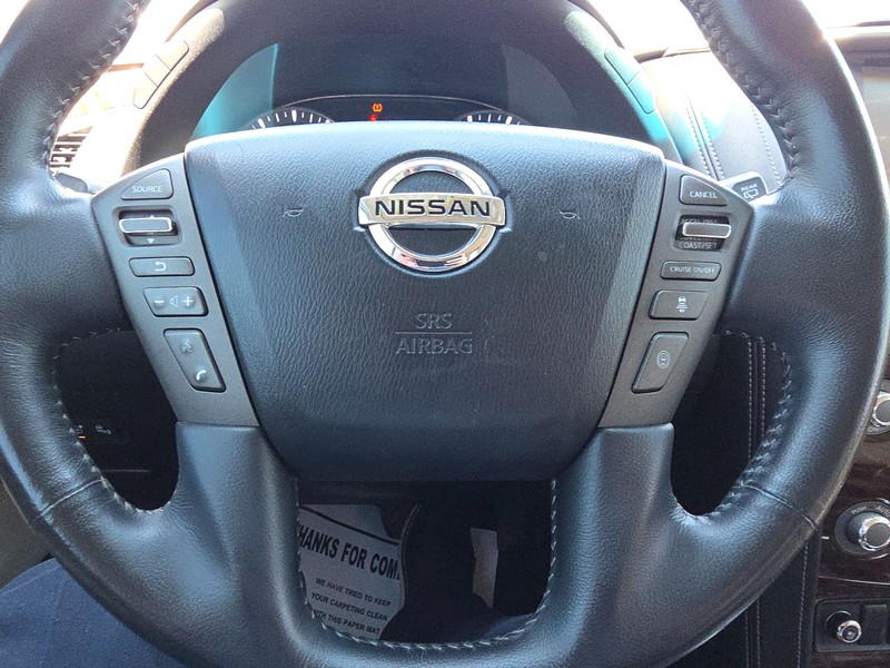 Nissan Armada Vehicle Full-screen Gallery Image 14