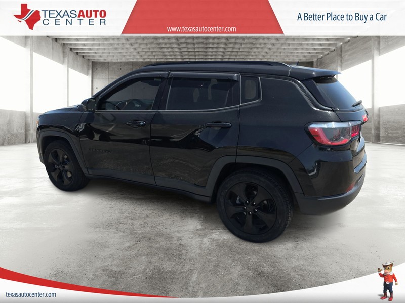 Jeep Compass Vehicle Full-screen Gallery Image 05
