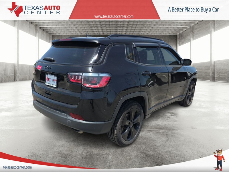 Jeep Compass Vehicle Full-screen Gallery Image 07