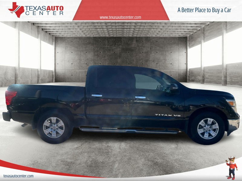 Nissan Titan Vehicle Full-screen Gallery Image 04