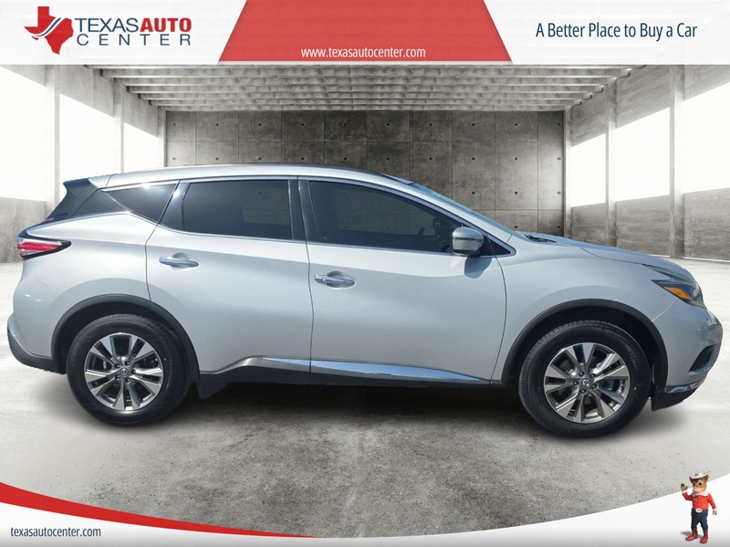 Nissan Murano Vehicle Full-screen Gallery Image 04
