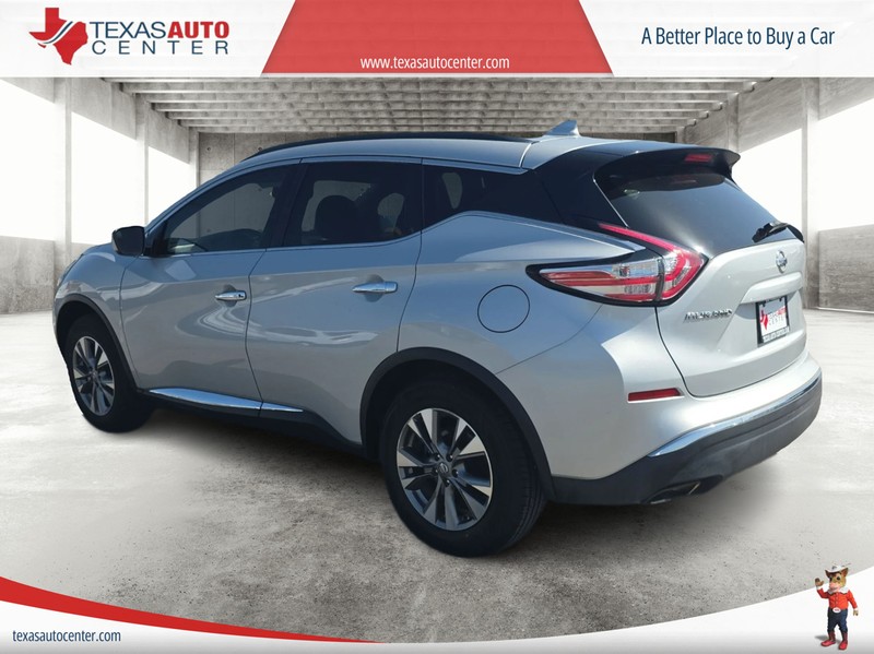 Nissan Murano Vehicle Full-screen Gallery Image 08