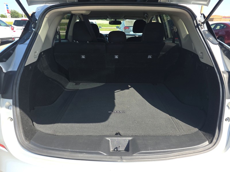 Nissan Murano Vehicle Full-screen Gallery Image 11