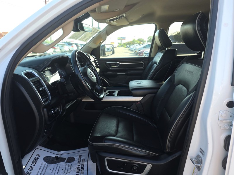 Ram 1500 Vehicle Full-screen Gallery Image 09