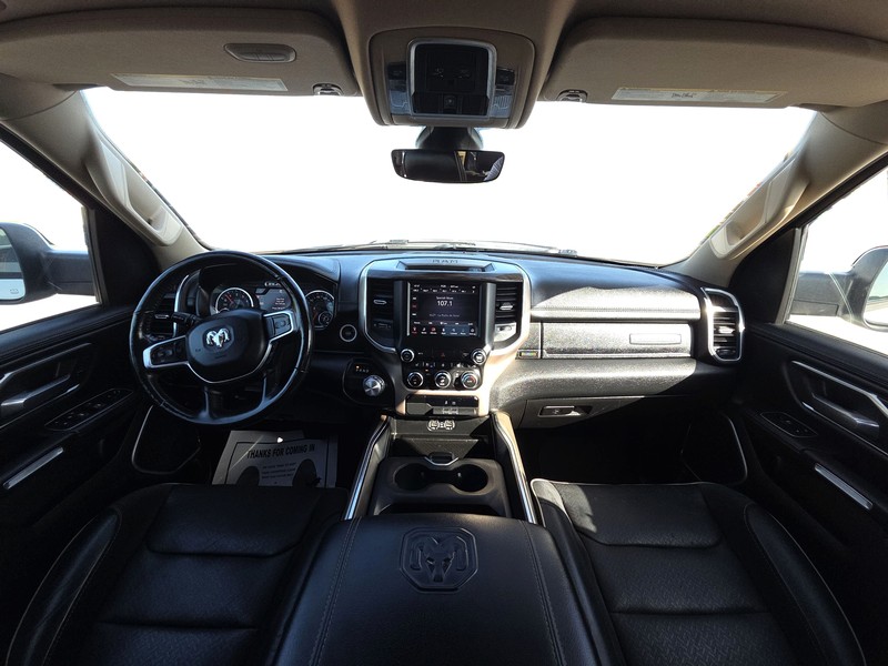 Ram 1500 Vehicle Full-screen Gallery Image 14