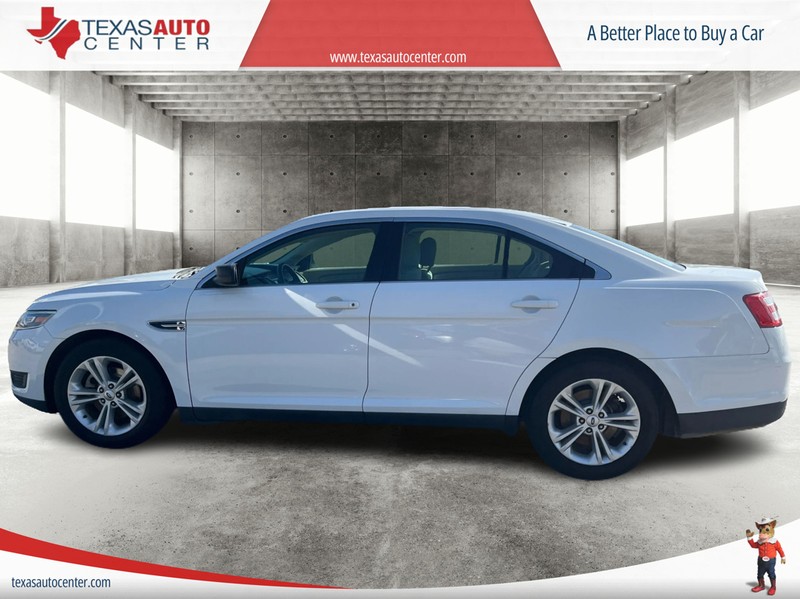 Ford Taurus Vehicle Full-screen Gallery Image 05