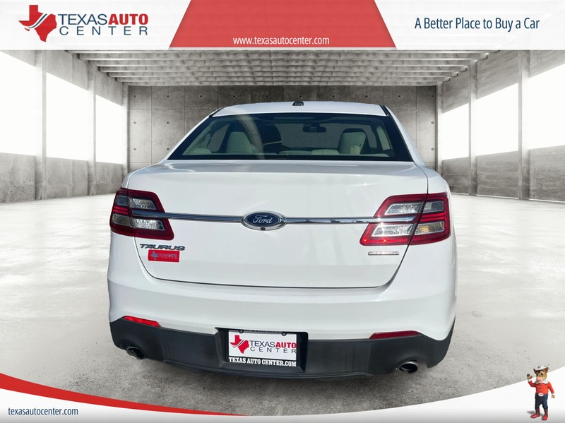 Ford Taurus Vehicle Full-screen Gallery Image 06