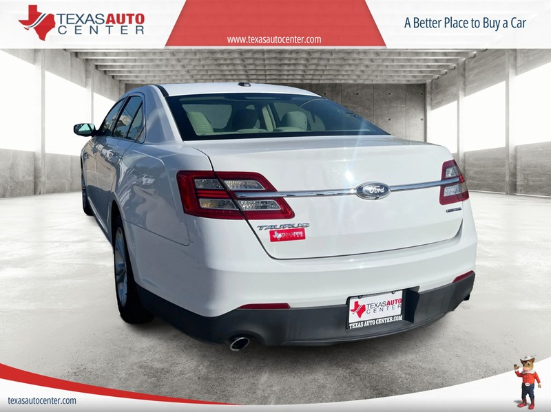 Ford Taurus Vehicle Full-screen Gallery Image 08