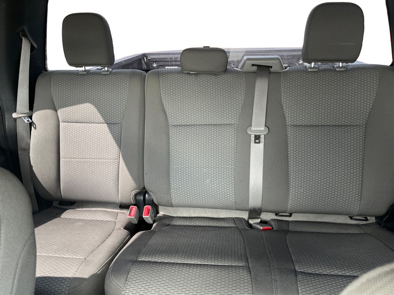 Ford F-150 Vehicle Full-screen Gallery Image 12