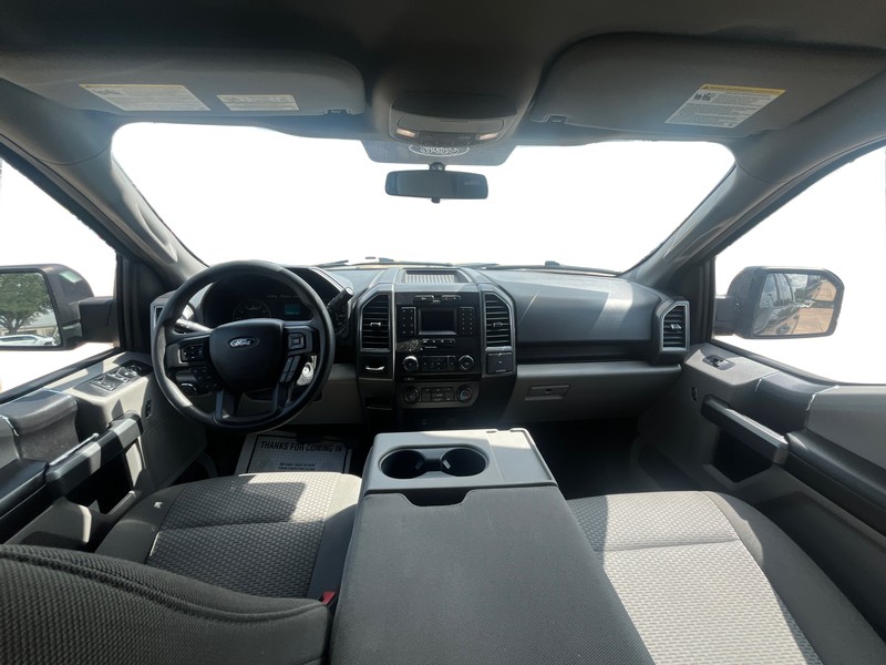 Ford F-150 Vehicle Full-screen Gallery Image 14