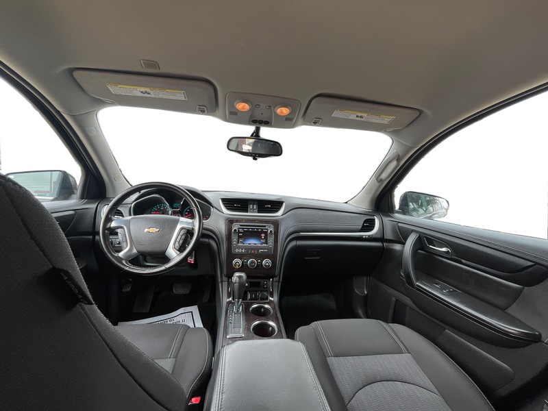 Chevrolet Traverse Vehicle Full-screen Gallery Image 15