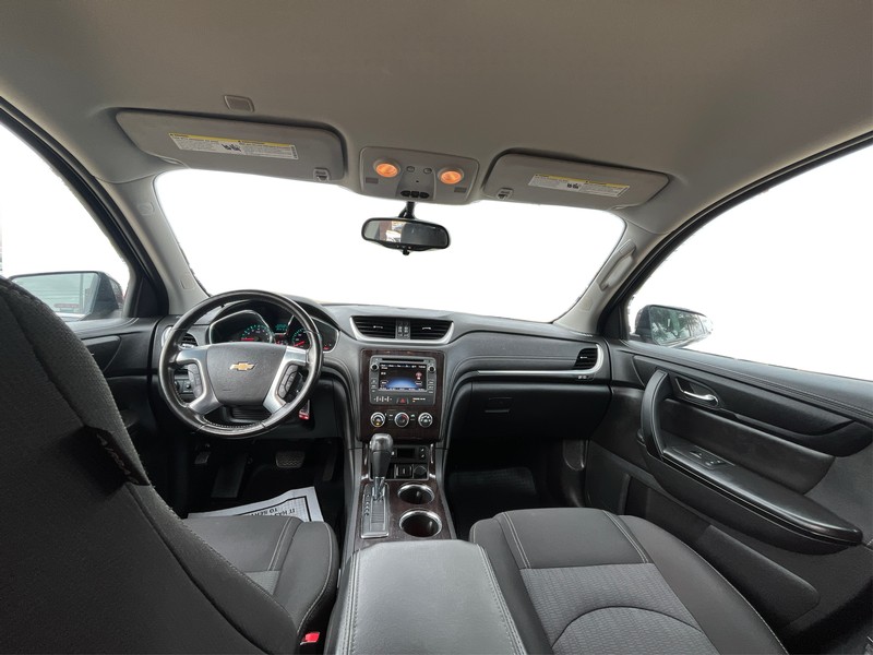 Chevrolet Traverse Vehicle Full-screen Gallery Image 16