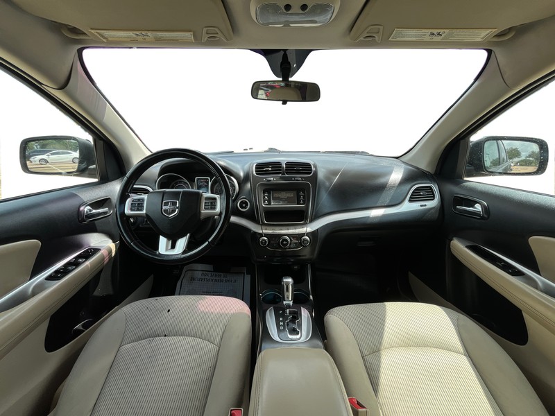 Dodge Journey Vehicle Full-screen Gallery Image 15