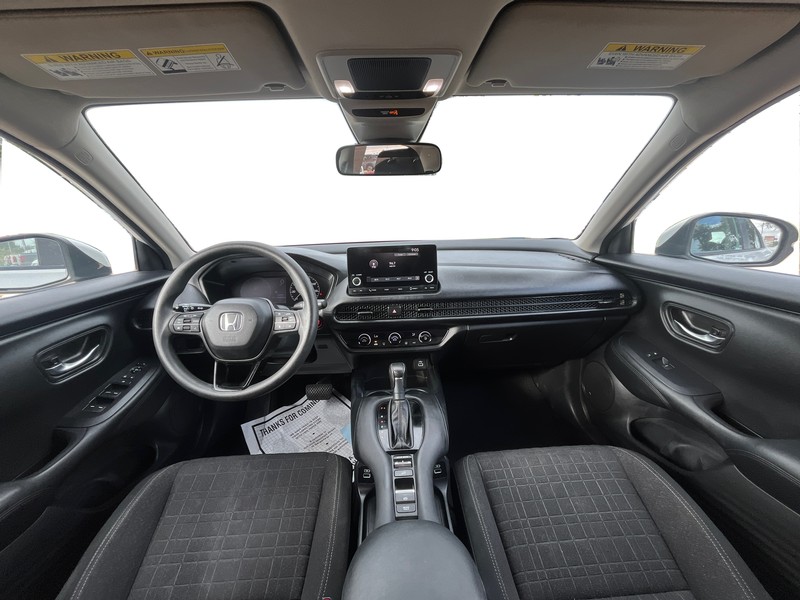Honda HR-V Vehicle Full-screen Gallery Image 15
