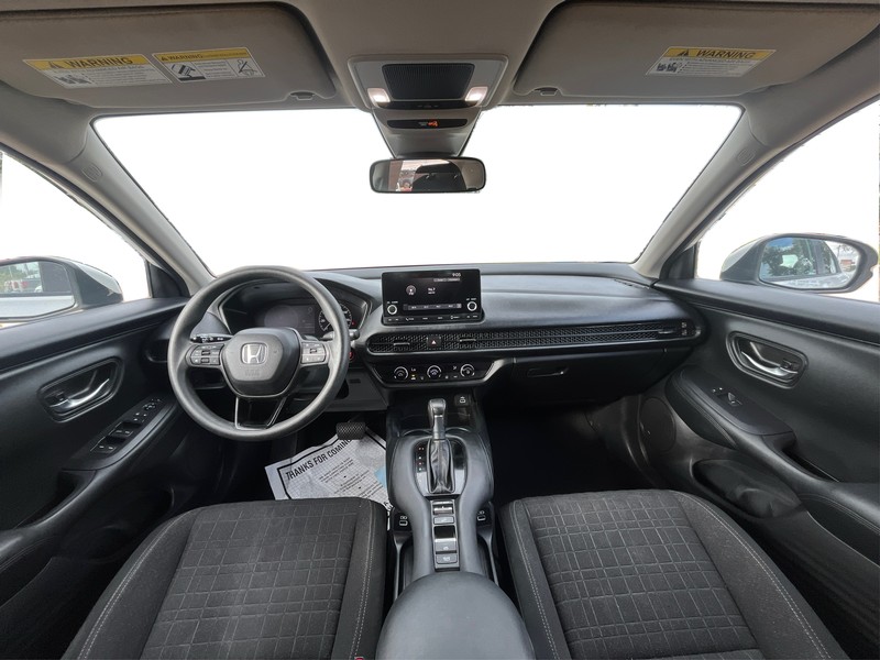 Honda HR-V Vehicle Full-screen Gallery Image 16