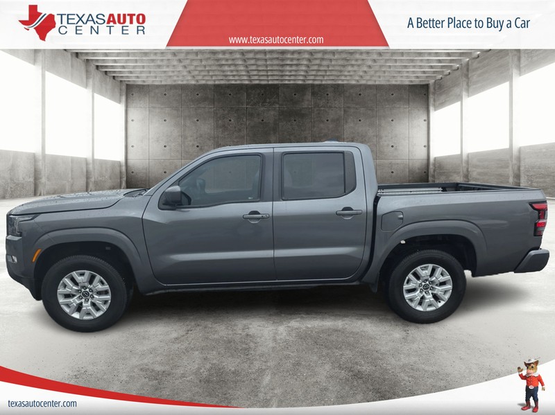 Nissan Frontier Vehicle Full-screen Gallery Image 05