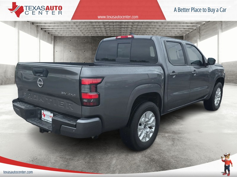 Nissan Frontier Vehicle Full-screen Gallery Image 07