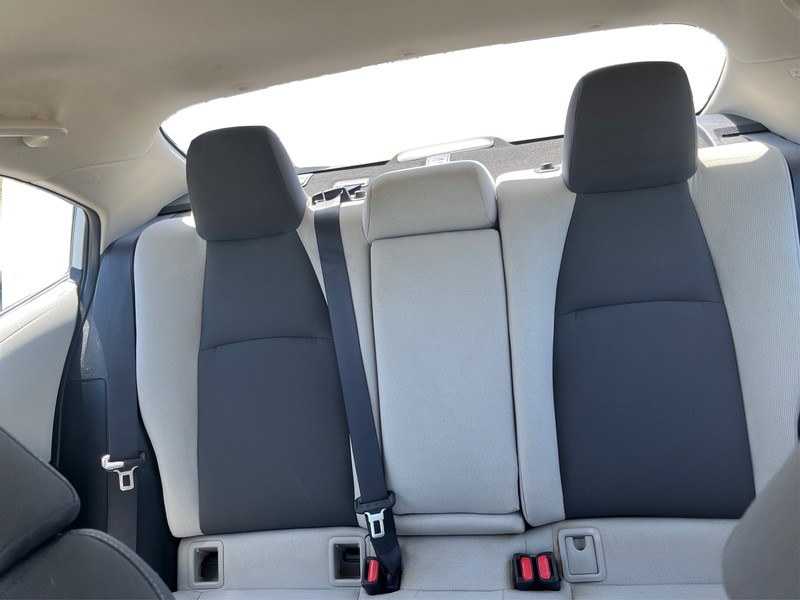 Toyota Corolla Vehicle Full-screen Gallery Image 13