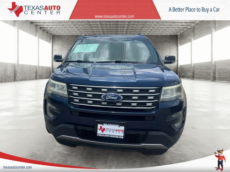 Ford Explorer Vehicle Full-screen Gallery Image 03