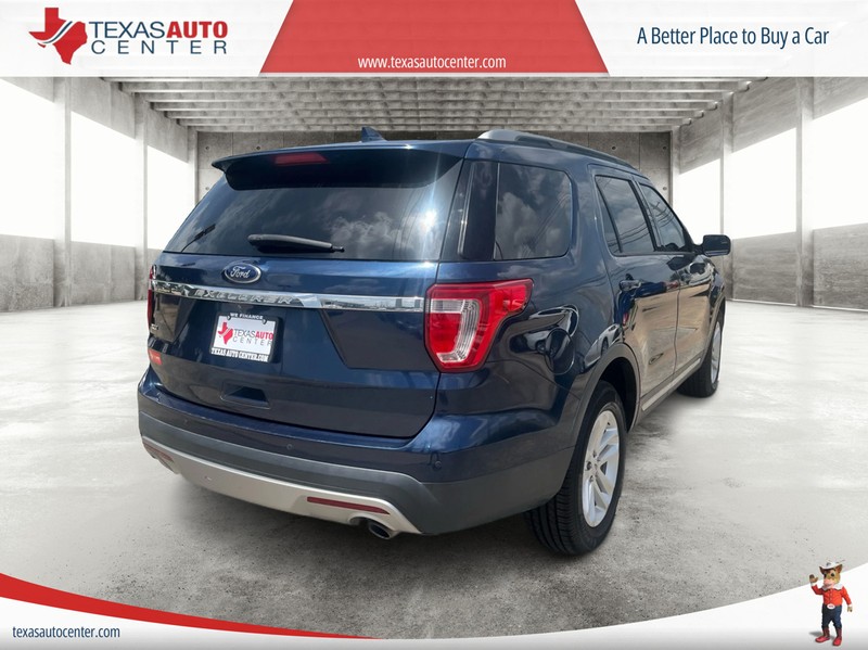 Ford Explorer Vehicle Full-screen Gallery Image 06