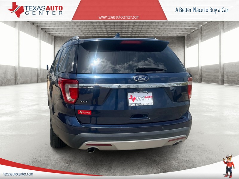 Ford Explorer Vehicle Full-screen Gallery Image 07