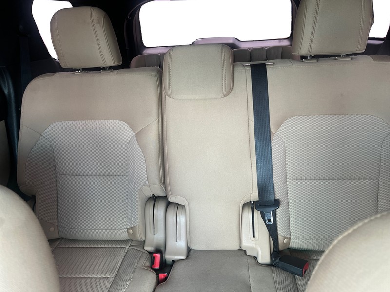 Ford Explorer Vehicle Full-screen Gallery Image 12