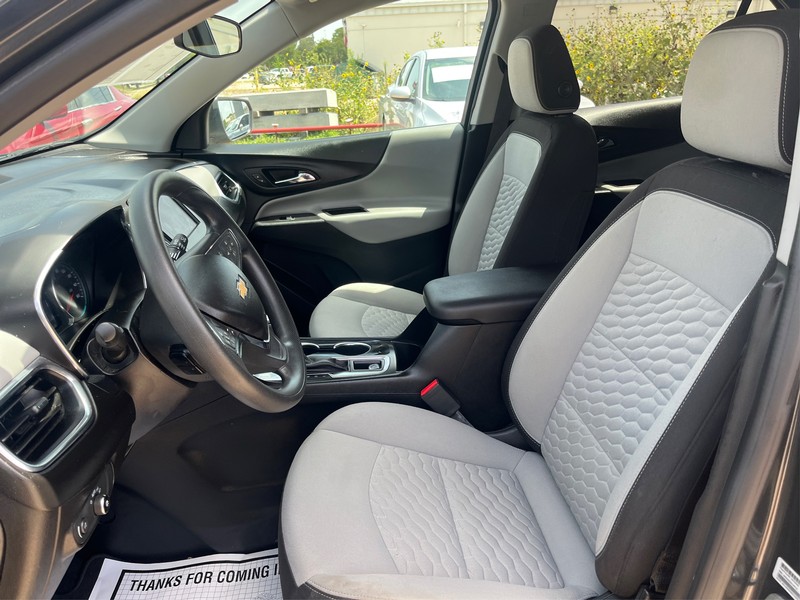 Chevrolet Equinox Vehicle Full-screen Gallery Image 09