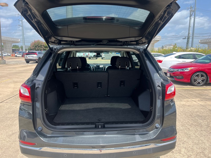 Chevrolet Equinox Vehicle Full-screen Gallery Image 11