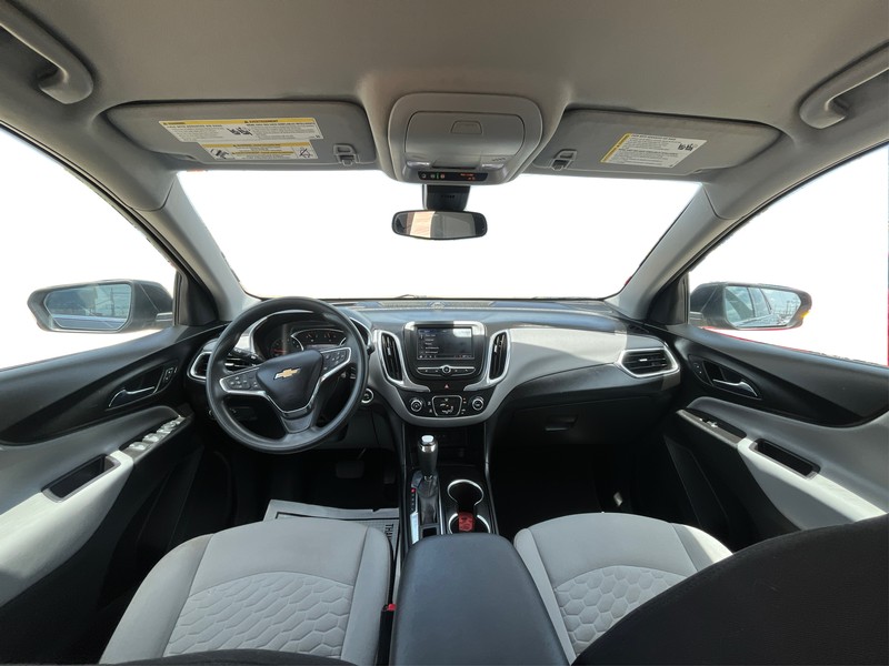 Chevrolet Equinox Vehicle Full-screen Gallery Image 16