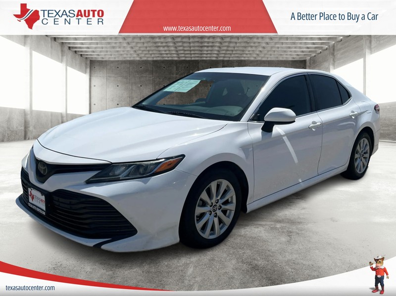 Toyota Camry Vehicle Full-screen Gallery Image 02