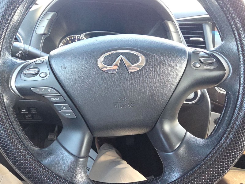 INFINITI QX60 Vehicle Full-screen Gallery Image 14