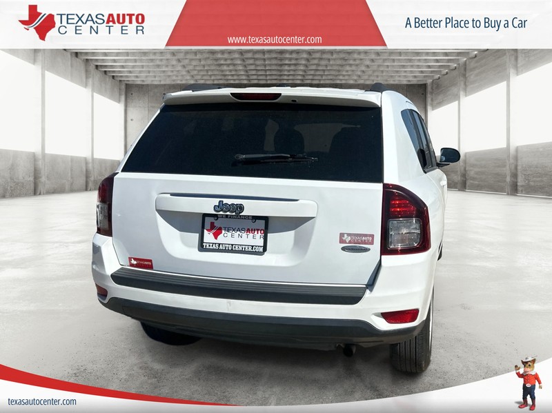 Jeep Compass Vehicle Full-screen Gallery Image 05