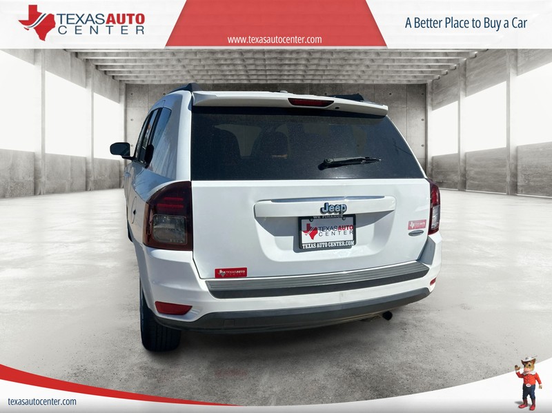 Jeep Compass Vehicle Full-screen Gallery Image 07