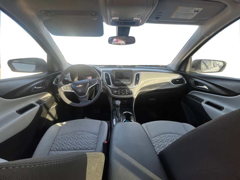 Chevrolet Equinox Vehicle Full-screen Gallery Image 15