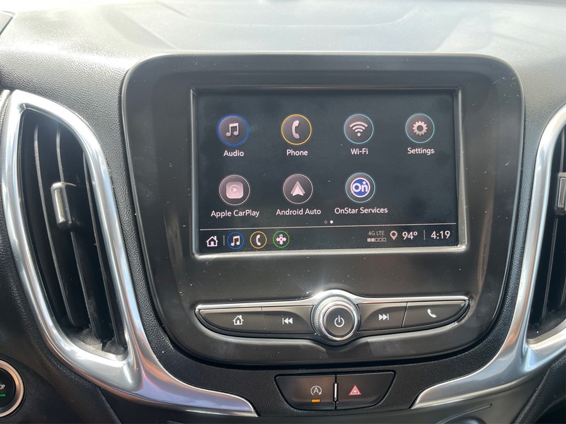 Chevrolet Equinox Vehicle Full-screen Gallery Image 12
