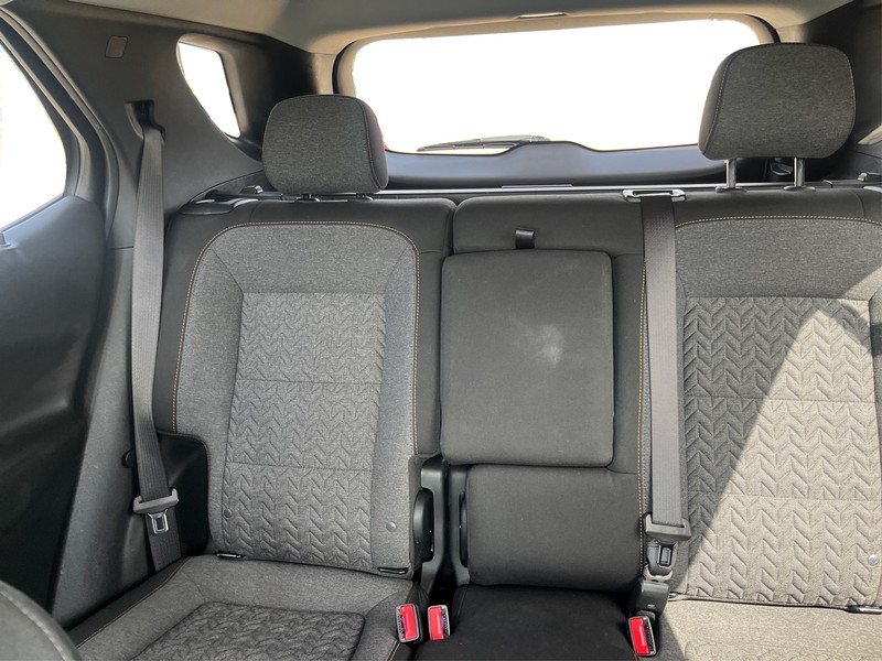 Chevrolet Equinox Vehicle Full-screen Gallery Image 13