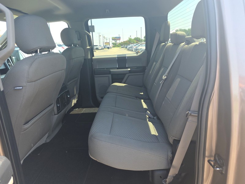 Ford F-150 Vehicle Full-screen Gallery Image 10