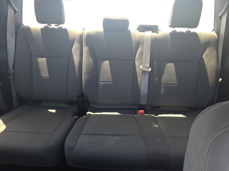Ford F-150 Vehicle Full-screen Gallery Image 12