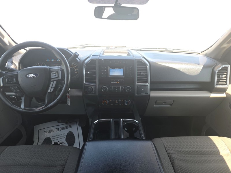 Ford F-150 Vehicle Full-screen Gallery Image 15