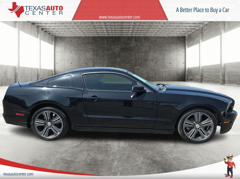 Ford Mustang Vehicle Full-screen Gallery Image 04